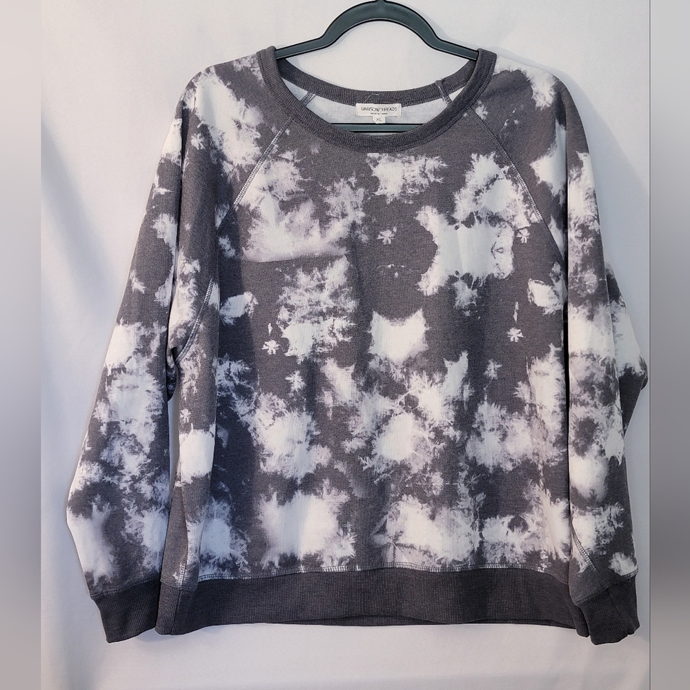 Grayson Threads Gray and White Knit Sweatshirt Size XL